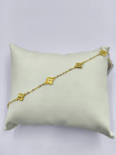 Textured Floral Clover Bracelet 0.630 mg, 18KT Gold