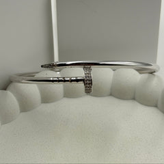 Nail-Inspired Cartier Kada 10.56 Grams, 18KT Gold