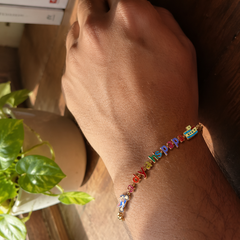 Gold Bracelet for Fathers with Cute Travel Charms 7.61 grams, 18kt gold
