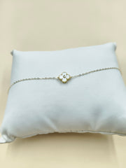 Classic White Clover Bracelet 0.41 Grams, 18KT Gold