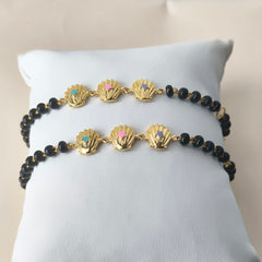 Golden Seashell Nazariya 5.11 Grams a Pair, 18KT Gold