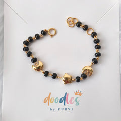 Celestial Charms Nazariya 4.05 Grams a Pair, 18KT Gold