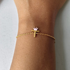 Initial Crown Bracelet 1.7 Grams, 18KT Gold
