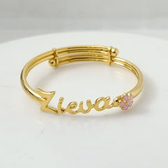 Daisy Name Bangle 6 Grams, 18KT Gold