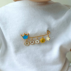 Crown personalised sun star lapel pin 5.280 grams, 18KT Gold