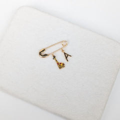 Personalised Baby Safety Pin Brooch with Initial & Giraffe Charm 1.74 Grams, 18KT Gold