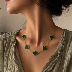 Green Clover Charm Necklace 6.60 grams 18KT Gold