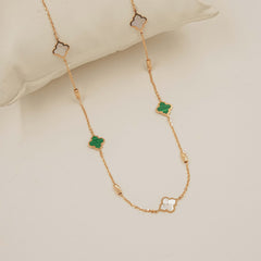 Elegant Clover Charm Necklace 2.78 Grams, 18kt Gold