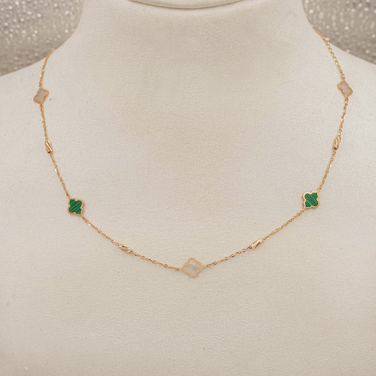 Elegant Clover Charm Necklace 2.78 Grams, 18kt Gold