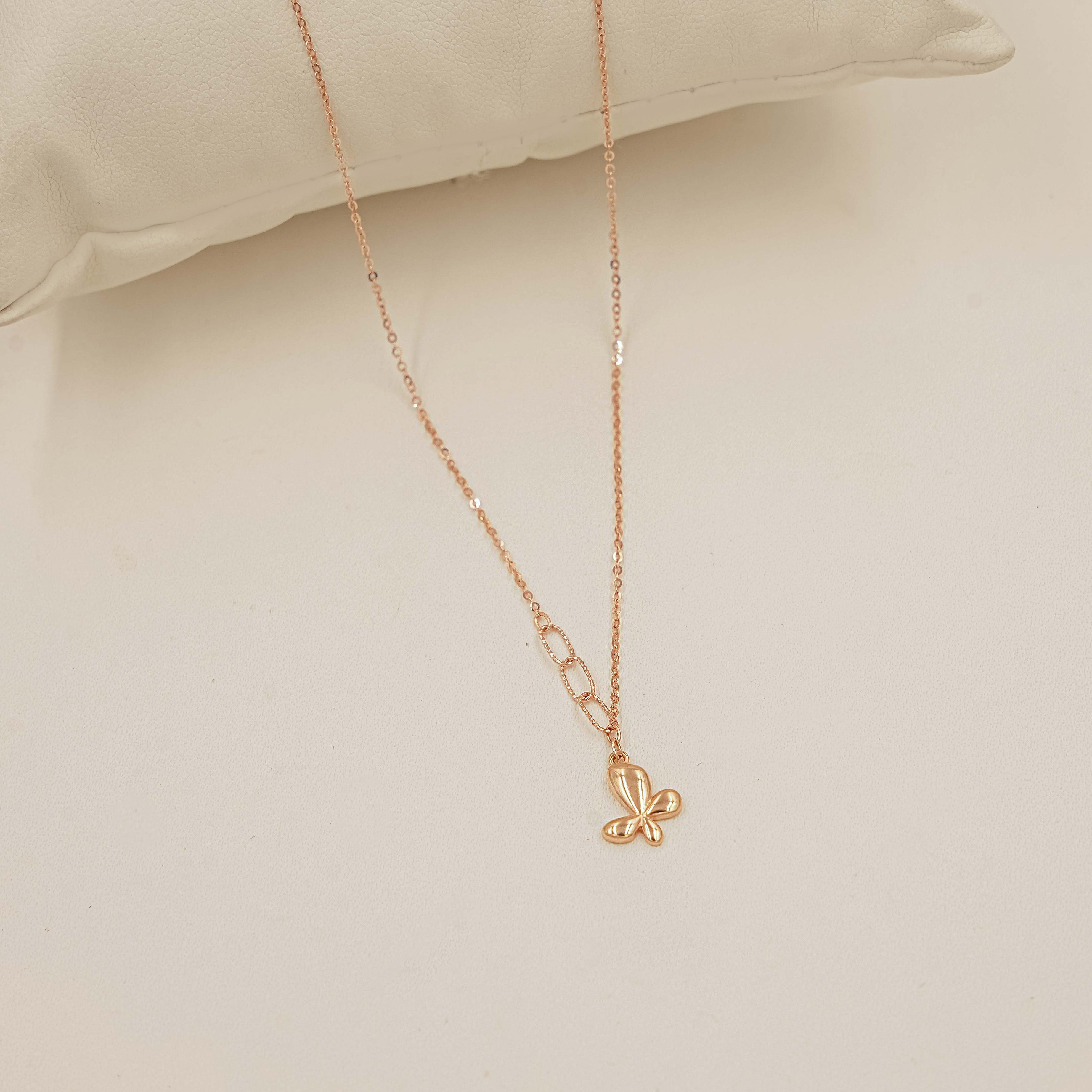 Butterfly Grace Necklace 1.48 Grams, 18kt Gold