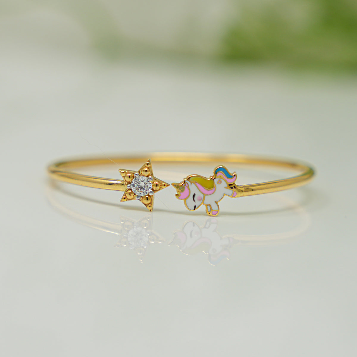 Unicorn & Star Sparkle Bangle 3.72 Grams, 18KT Gold