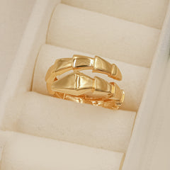 Vesta Arrow Statement Ring 3.44 Grams , 18KT Gold