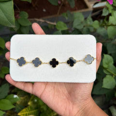 Black Clover Charm Bracelet 6.5 grams 18kt gold