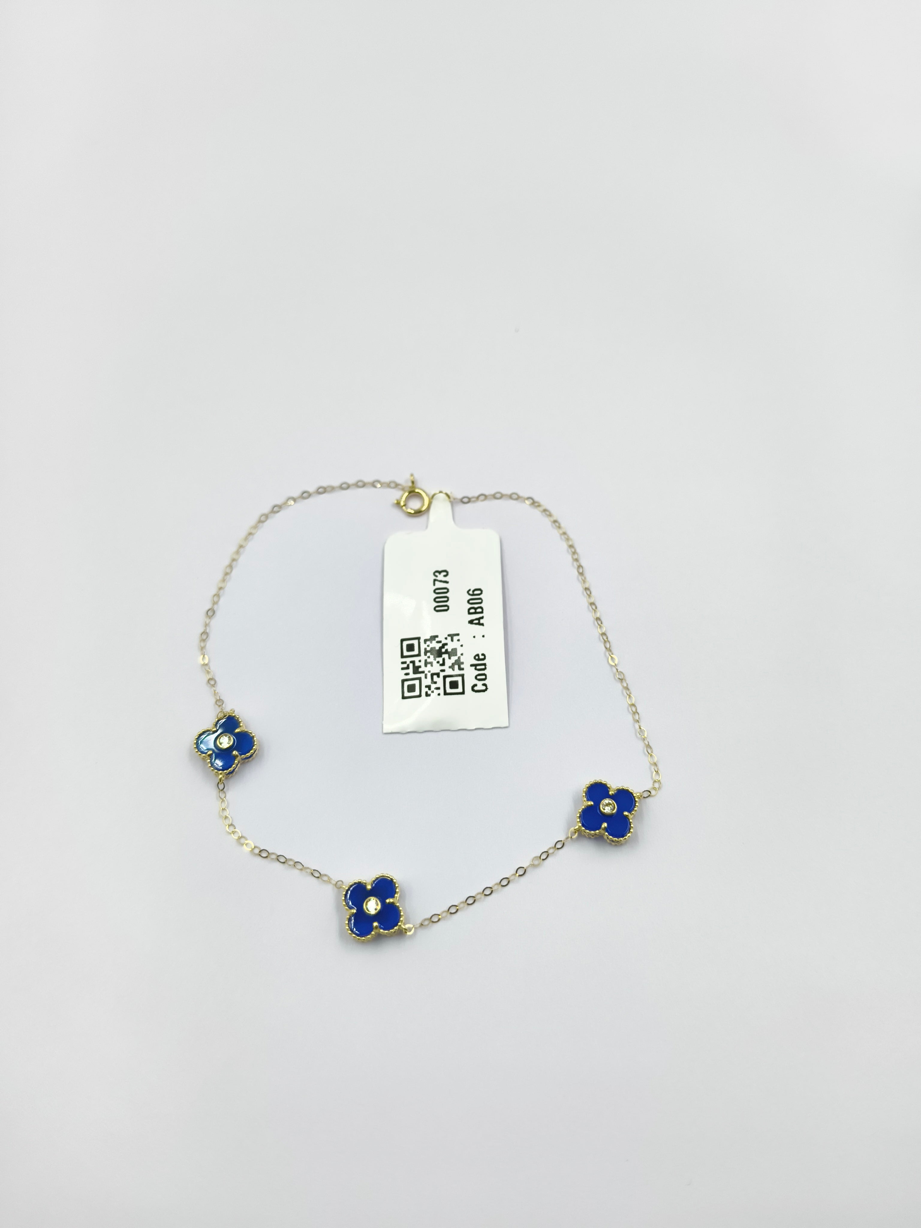 Royal Blue Clover Bracelet 0.97 grams, 18KT Gold