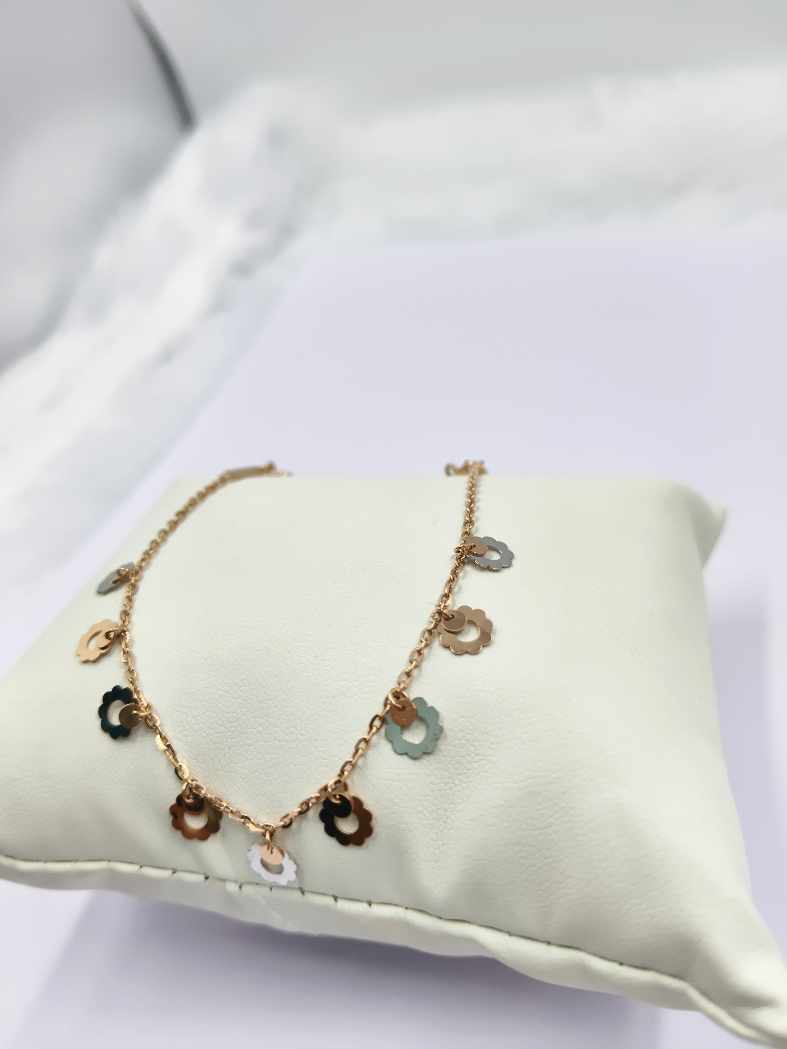 Elegant Gold Charm Bracelet  2.38 grams, 18KT Gold