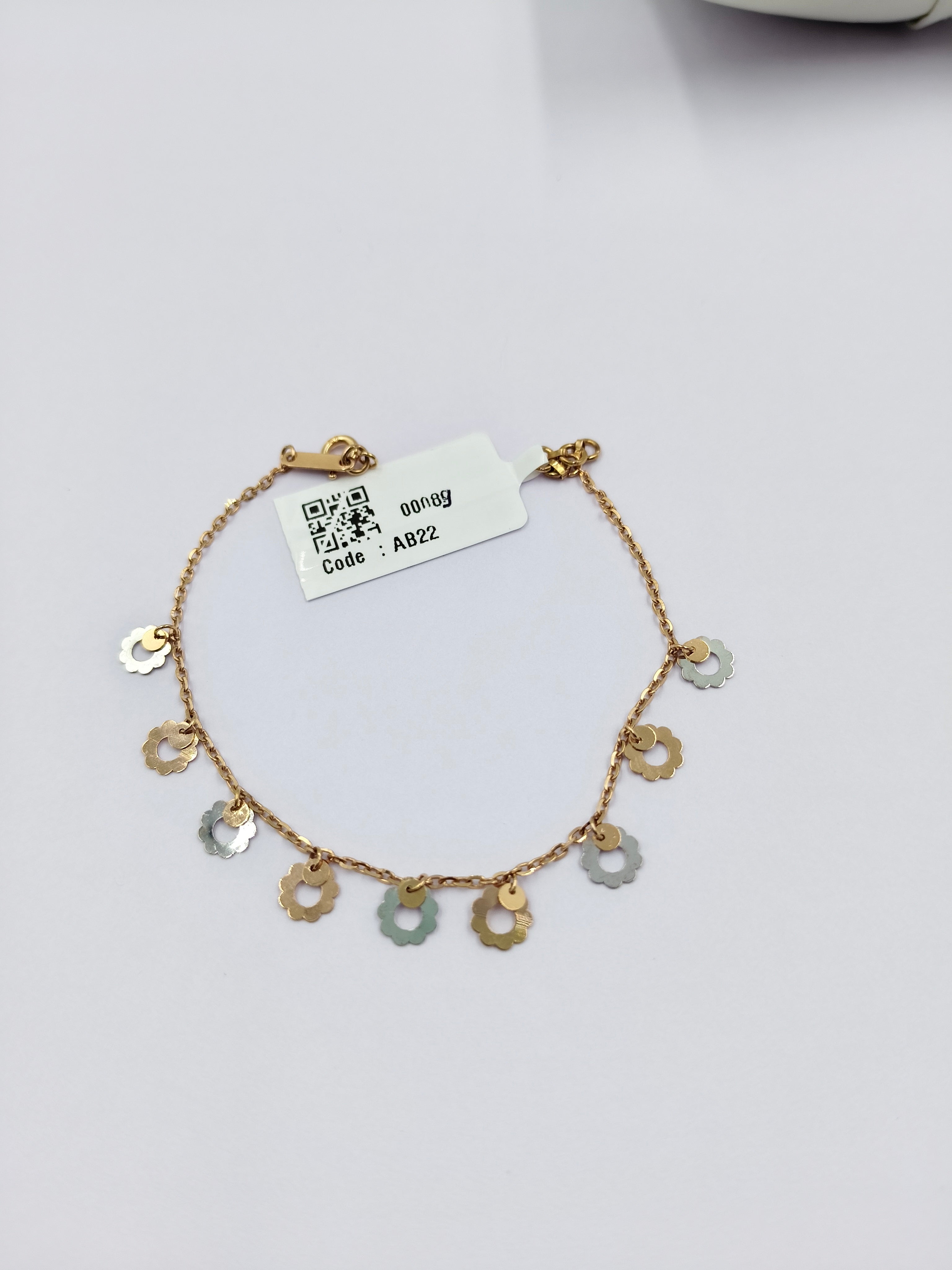 Elegant Gold Charm Bracelet  2.38 grams, 18KT Gold