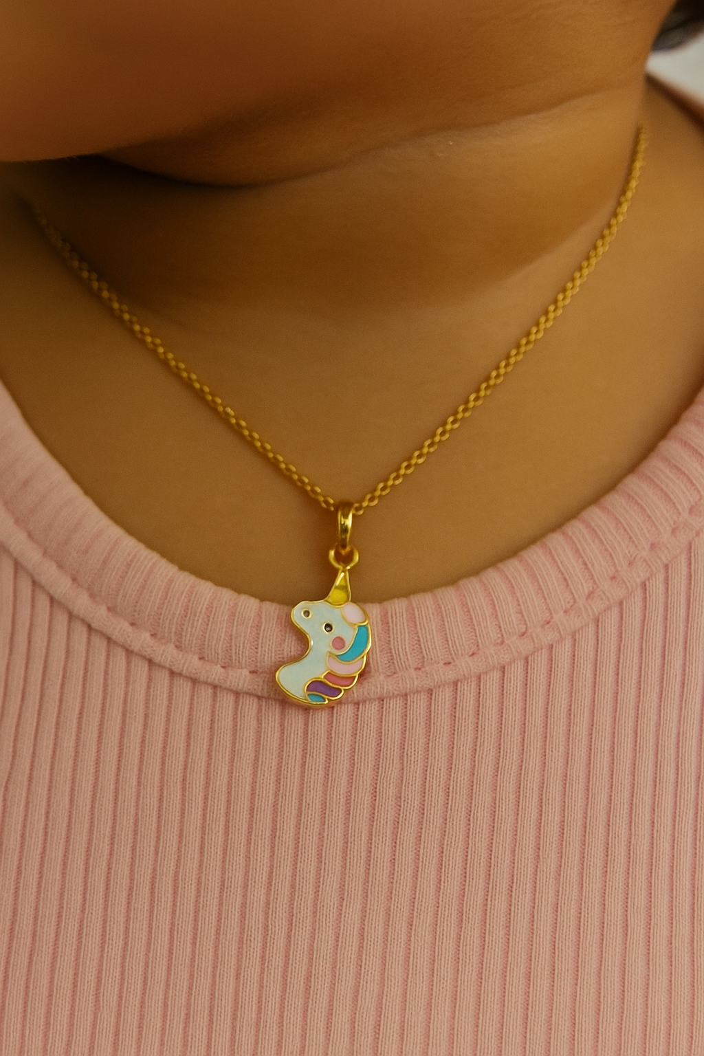 Unicorn with pearl chain 4.5 Grams, 18KT Gold
