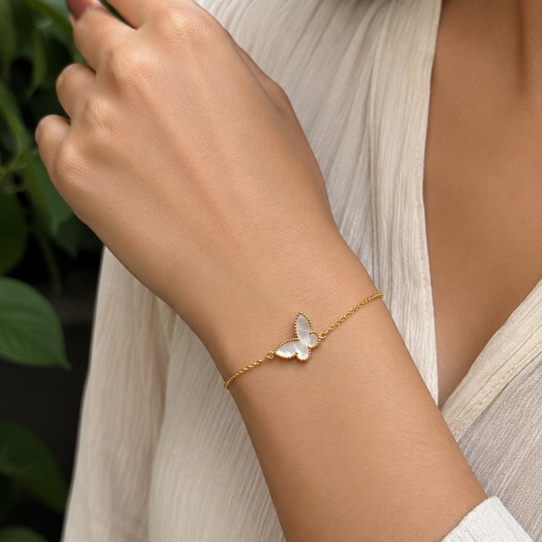 Gold Butterfly Bracelet with Mother of Pearl 2.2 grams 18kt gold