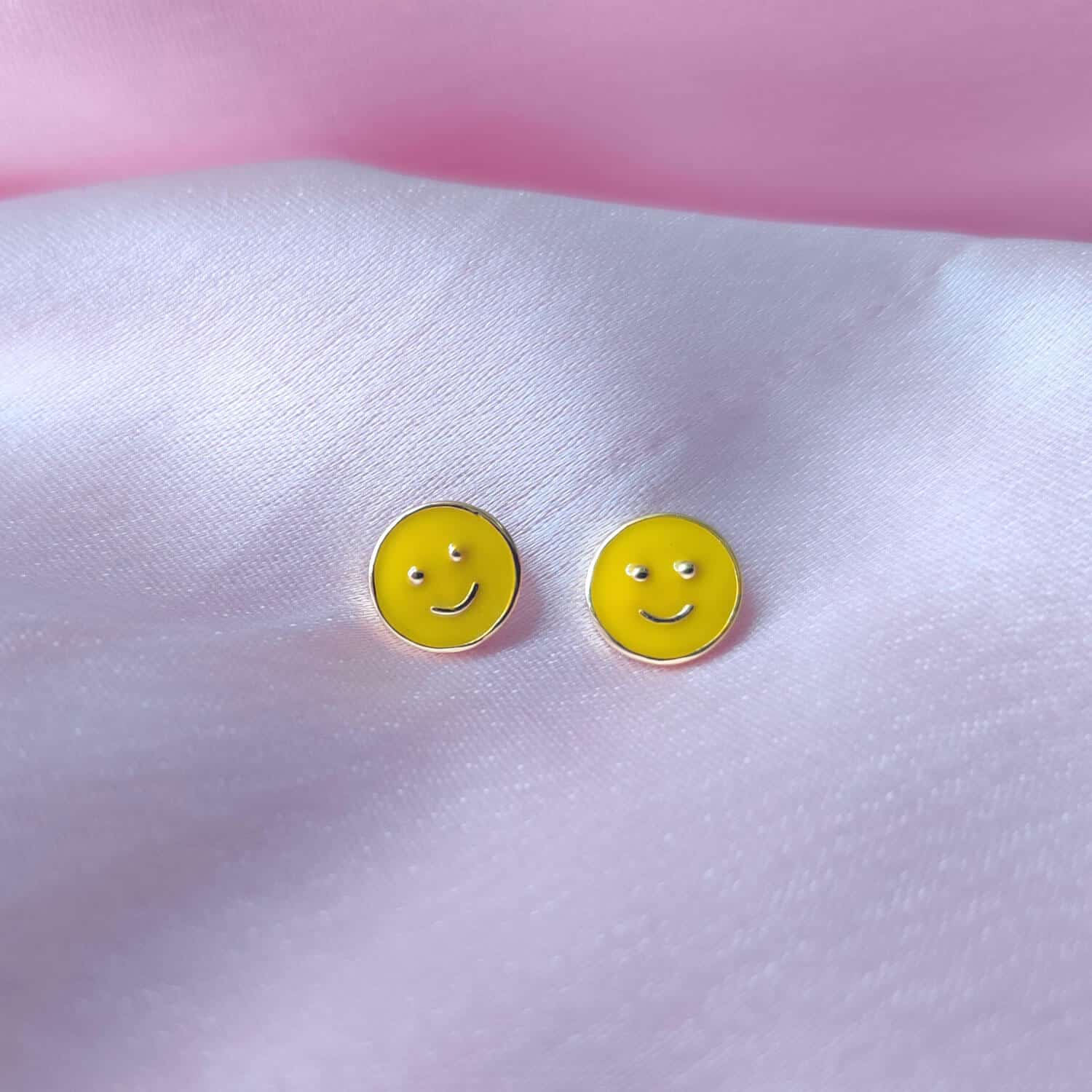 Smiley Earrings 1.5 Grams, 18KT Gold