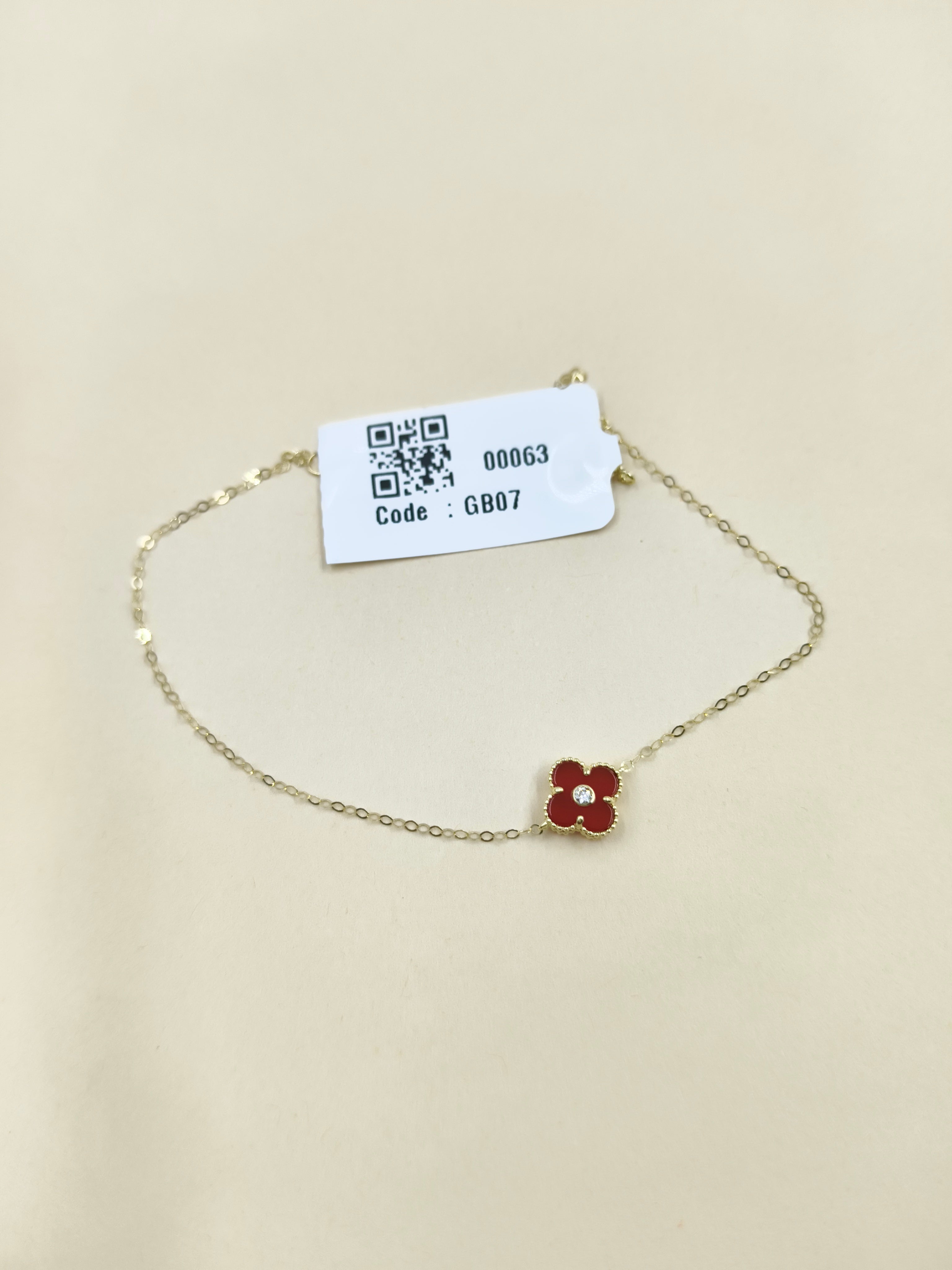 Crimson Charm Clover Bracelet 0.42 Grams, 18KT Gold