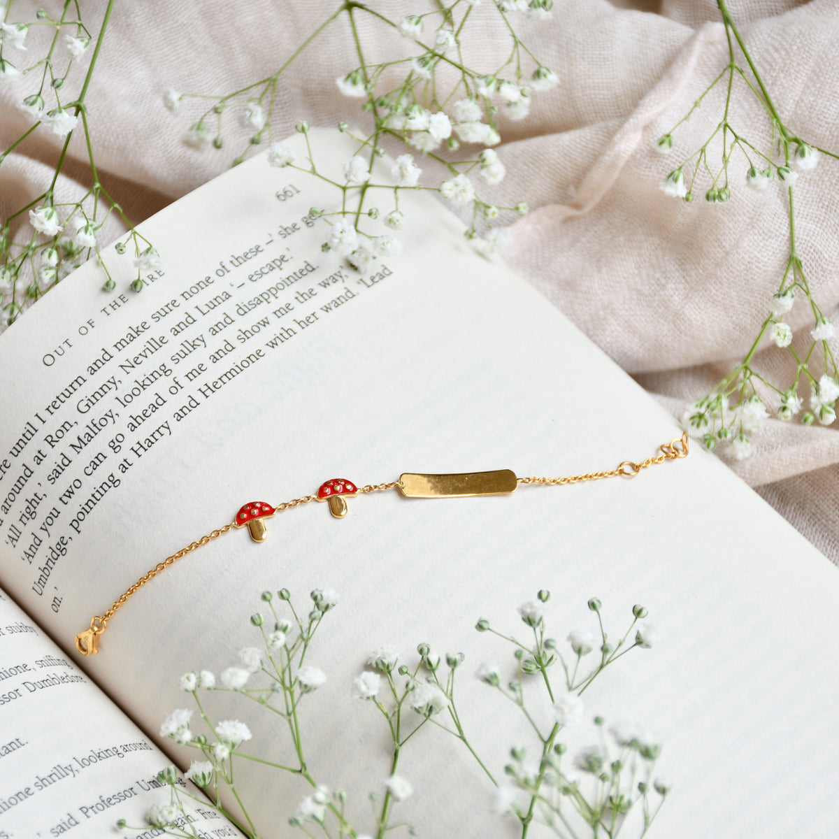 Twin Mushrooms Bracelet 3.5 Grams, 18KT Gold