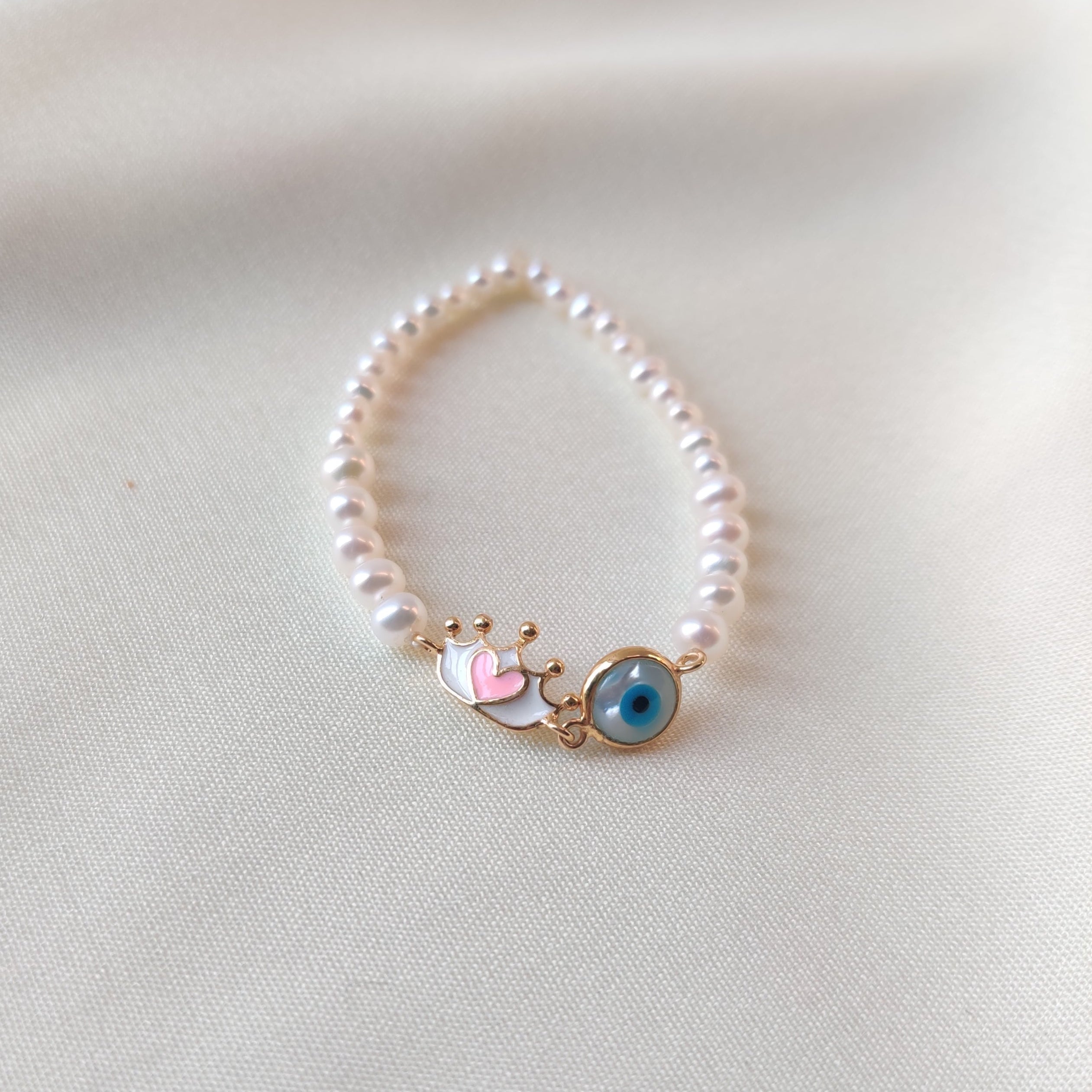 Royal Heart Pearl Bracelet 0.64 Grams, 18KT Gold