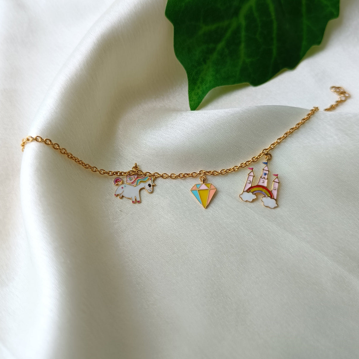 Unicorn Fantasy Charm Bracelet 3.38 Grams, 18KT Gold