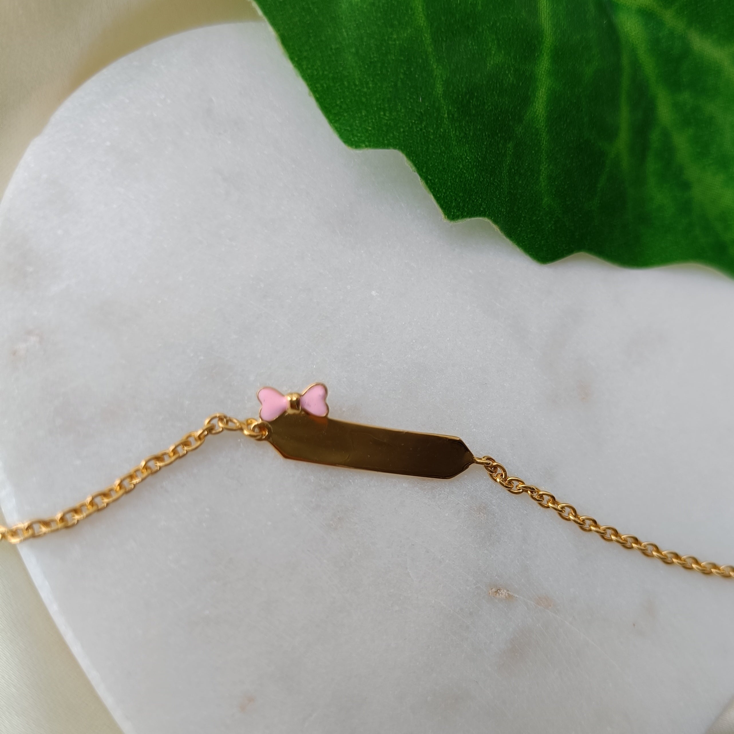 Bow Bracelet 2.3 Grams, 18KT Gold
