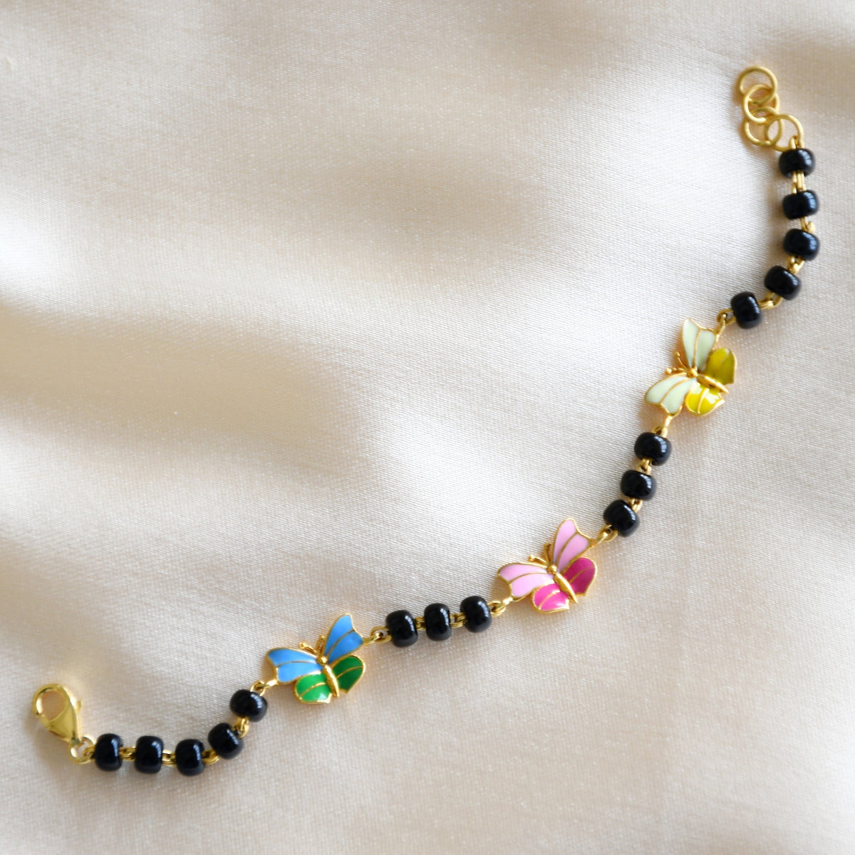 Three Butterfly Nazariya 2.89 Grams a Pair, 18KT Gold