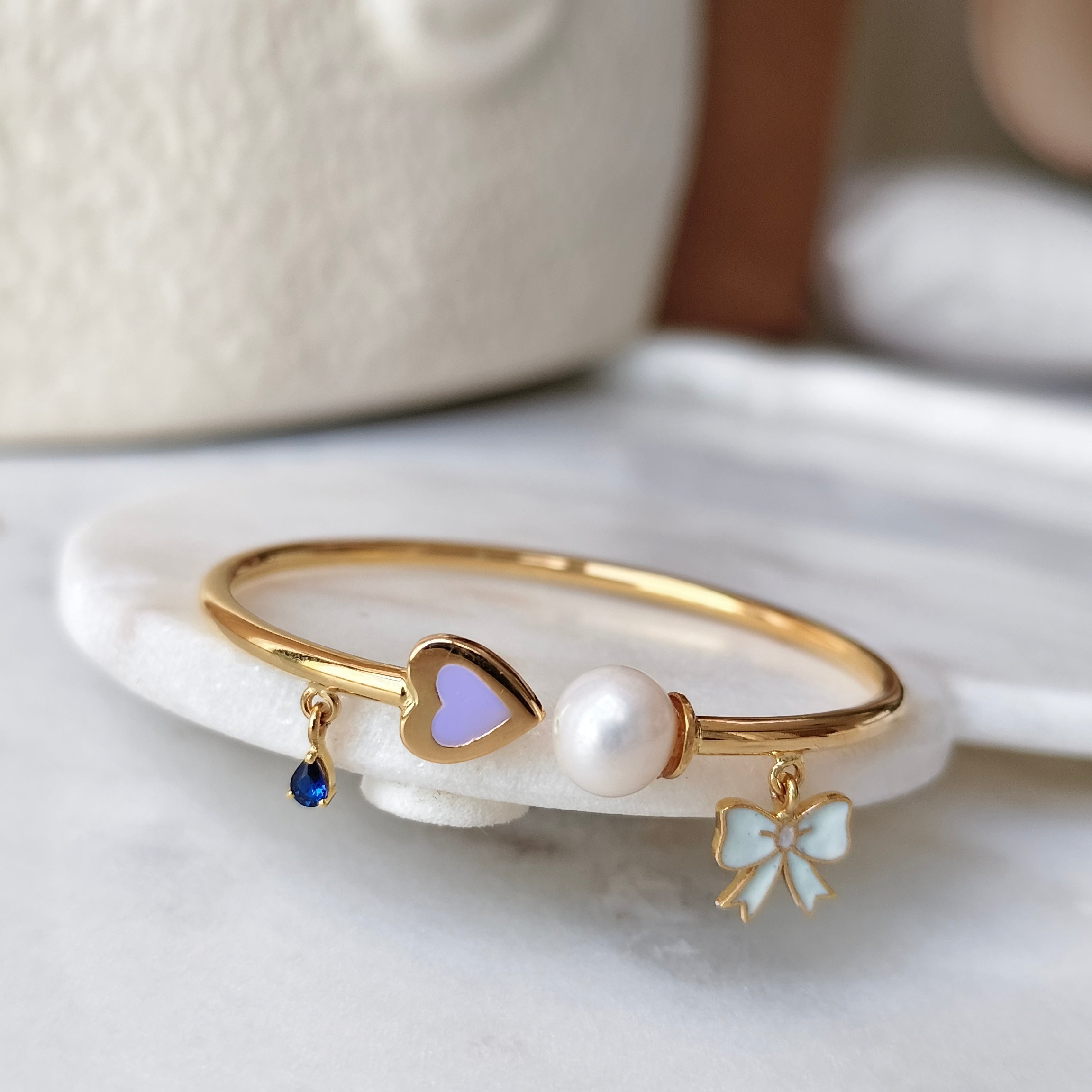 Pearl & Pastels Bow Bangle 3.07 Grams, 18KT Gold
