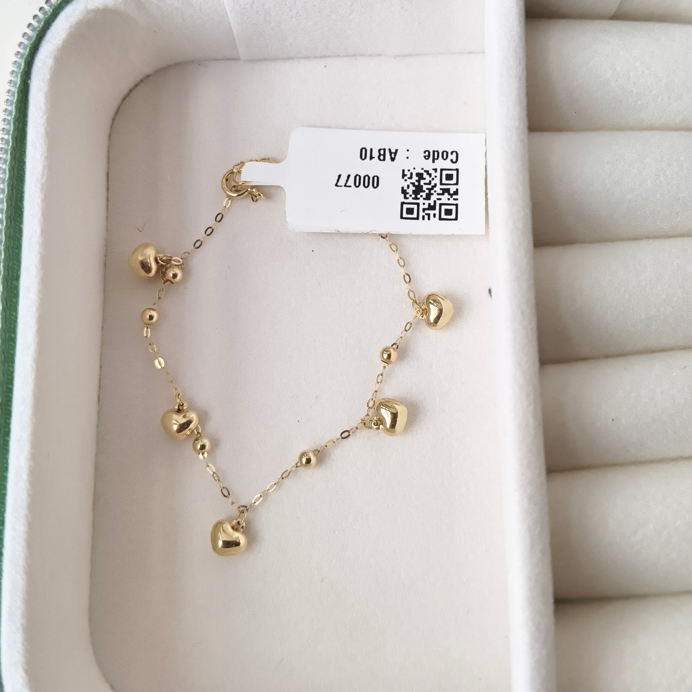 Golden Hearts Dangler Bracelet 1.02 grams, 18KT Gold