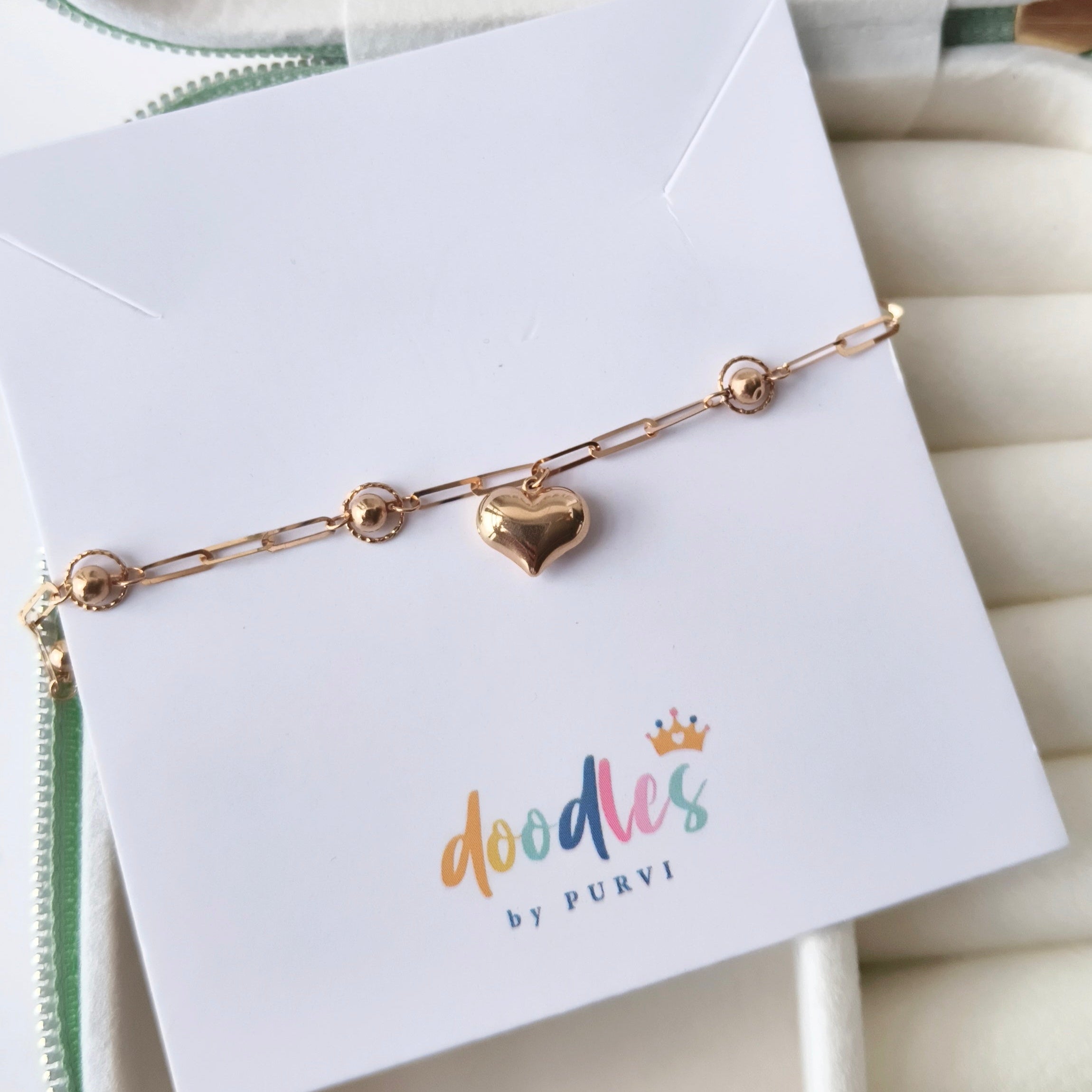 Gold Chain Heart Charm Bracelet 1.13 grams, 18KT Gold