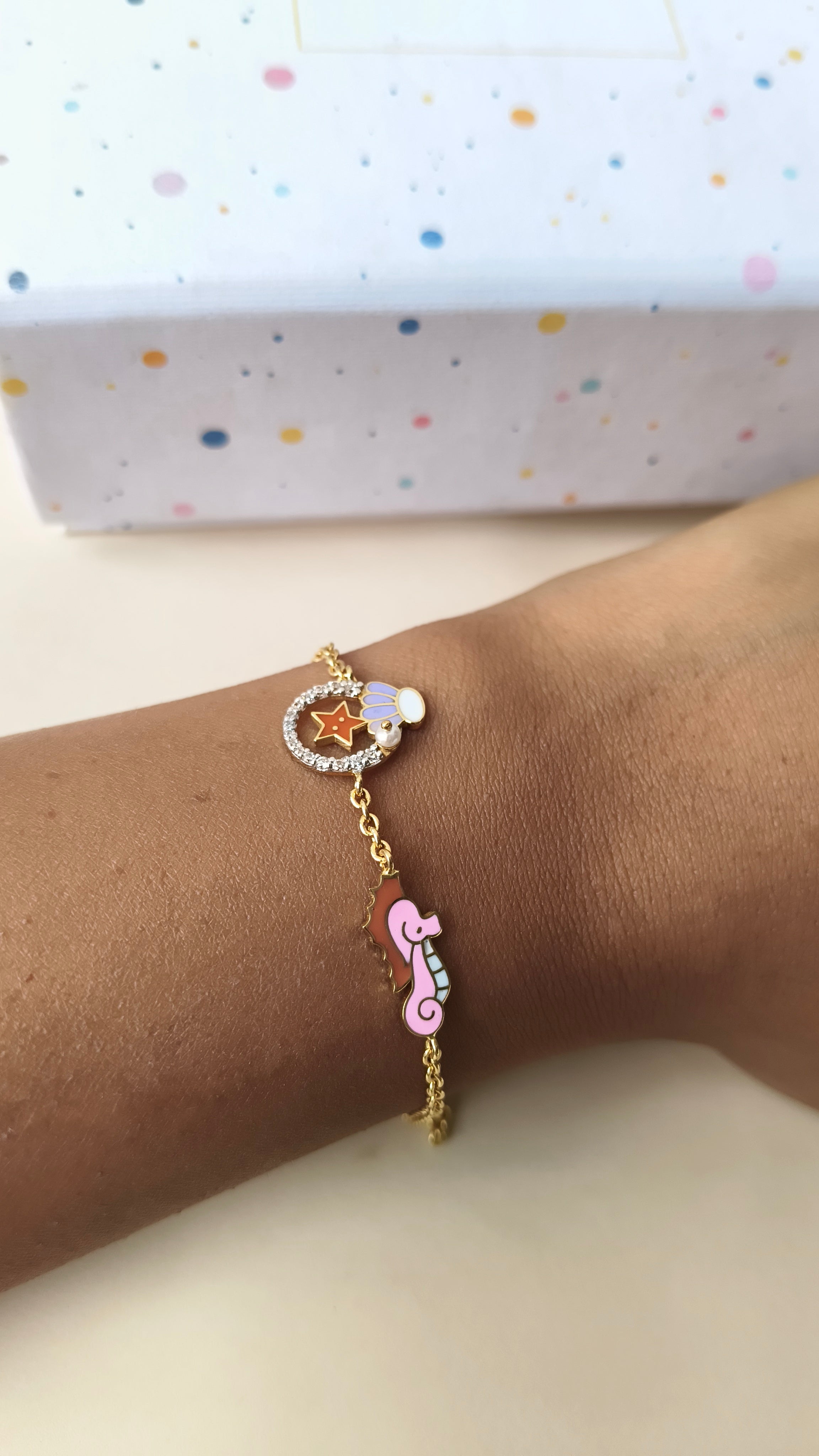 Undersea Magic Charm Bracelet 2.79 Grams, 18KT Gold