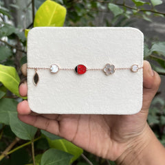 Pretty Little Charms Bracelet 3.9 grams 18kt gold
