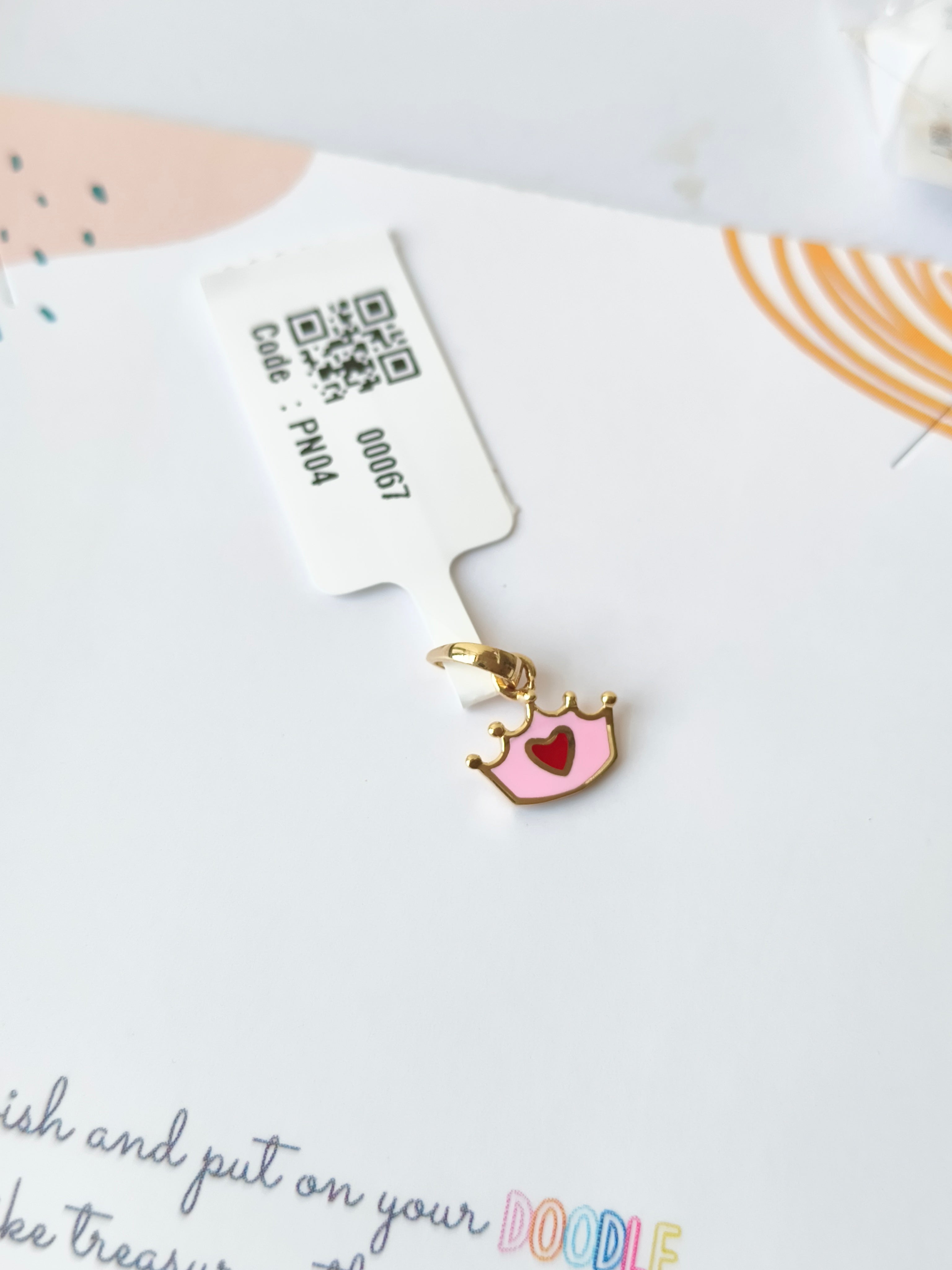 Crown of Hearts Pendant 0.710 Grams, 18KT Gold