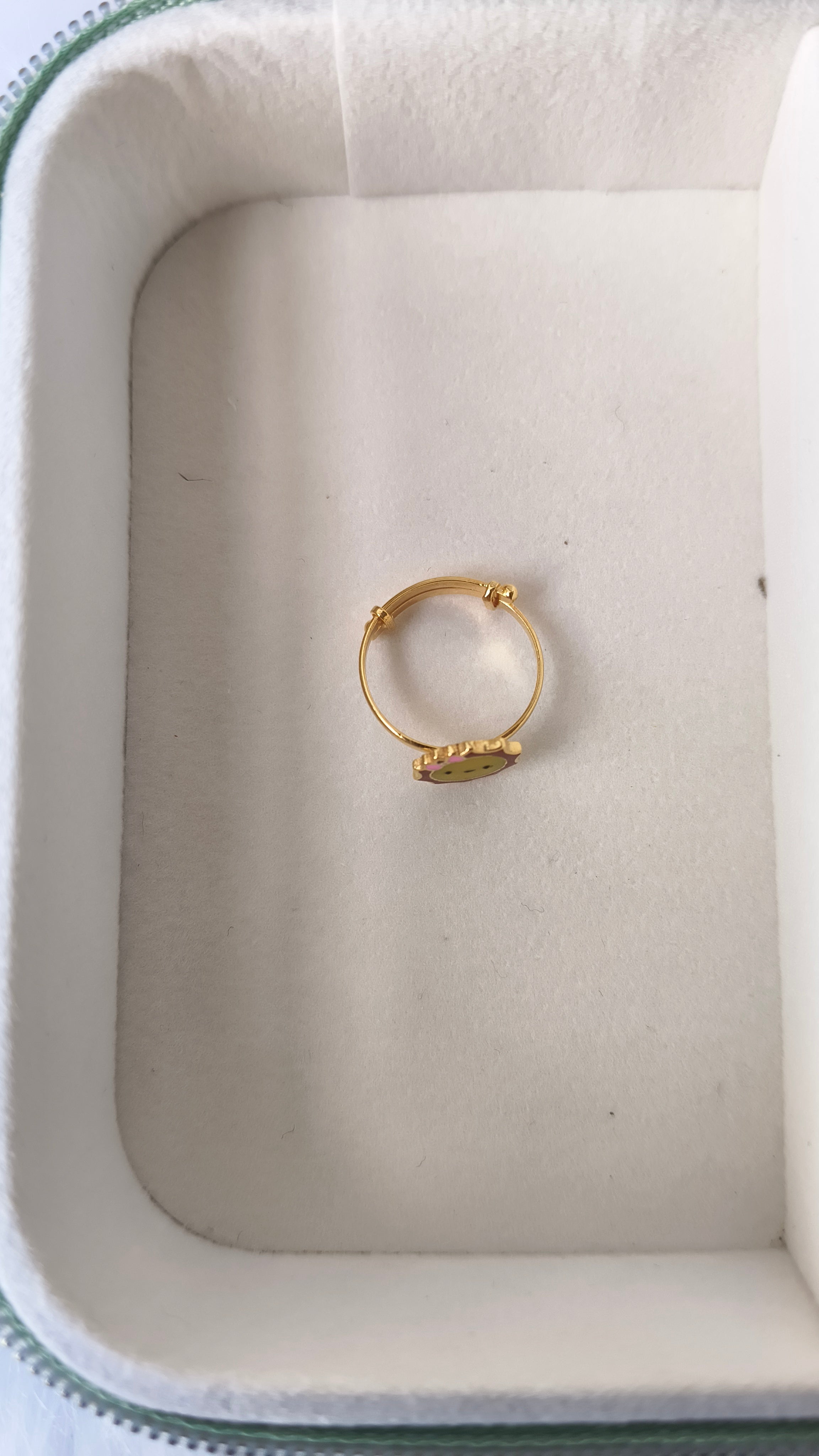 Sunny Smiles Ring 1.31 Grams, 18KT Gold