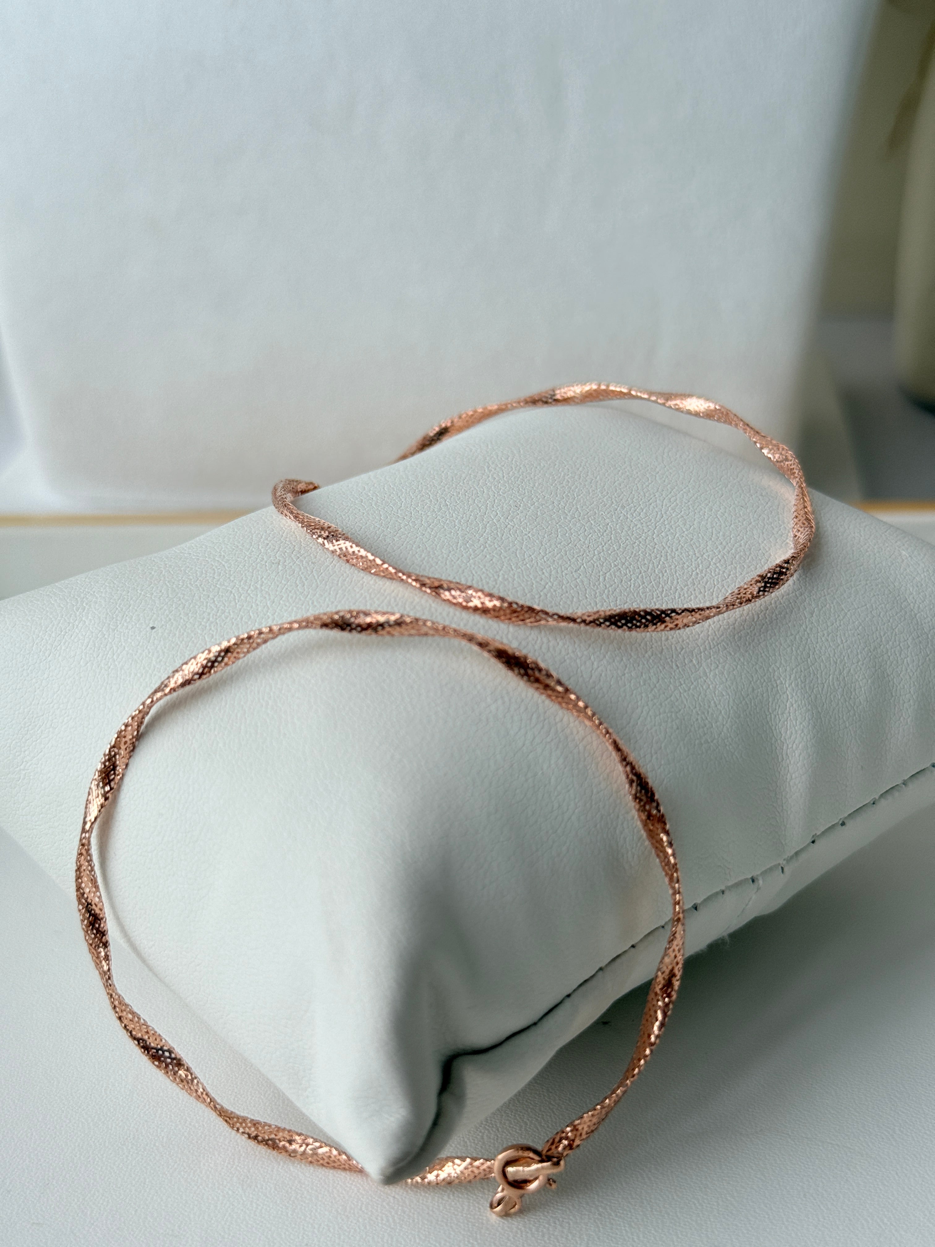 Twist Mesh Bracelet 0.64 Grams A Single Piece, 18KT Gold