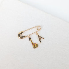 Personalised Baby Safety Pin Brooch with Initial & Giraffe Charm 1.74 Grams, 18KT Gold